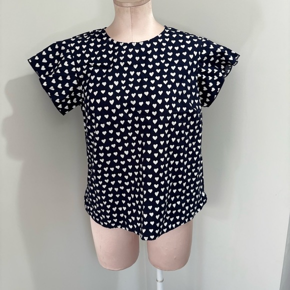 Draper James Blue White Hearts Cloister Blouse Size 8 Flutter Sleeves - Picture 5 of 16